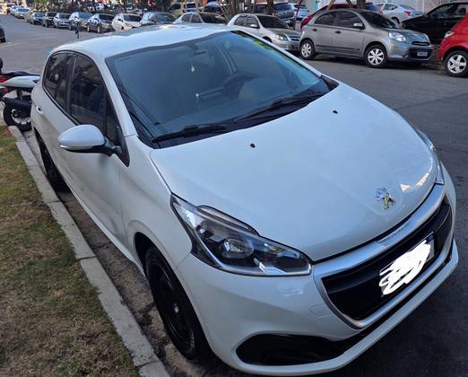PEUGEOT 208 1.2 ACTIVE 12V FLEX 4P MANUAL PEUGEOT 208 1.2 ACTIVE 12V FLEX 4P MANUAL